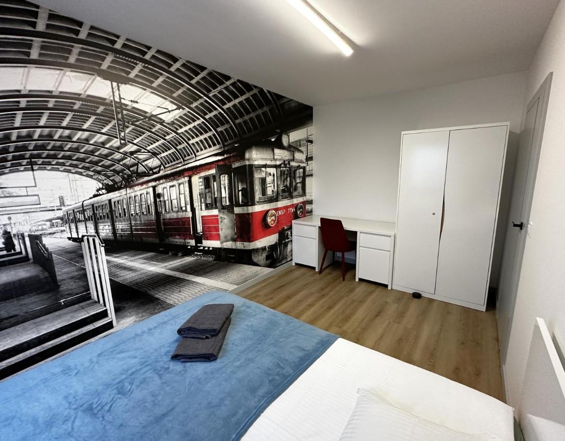 Apartament Lotnisko Chopina Warsaw Airport Bagian luar foto