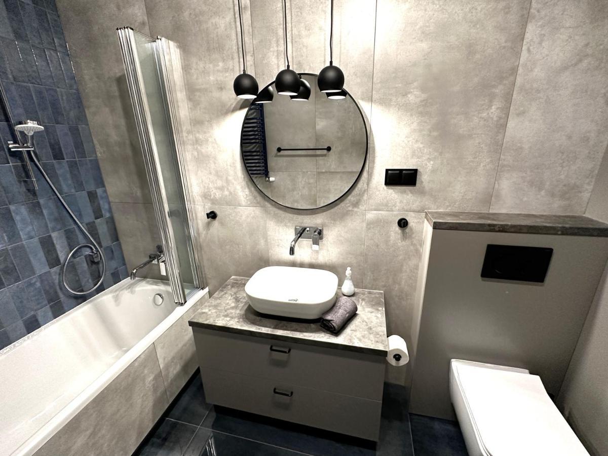 Apartament Lotnisko Chopina Warsaw Airport Bagian luar foto