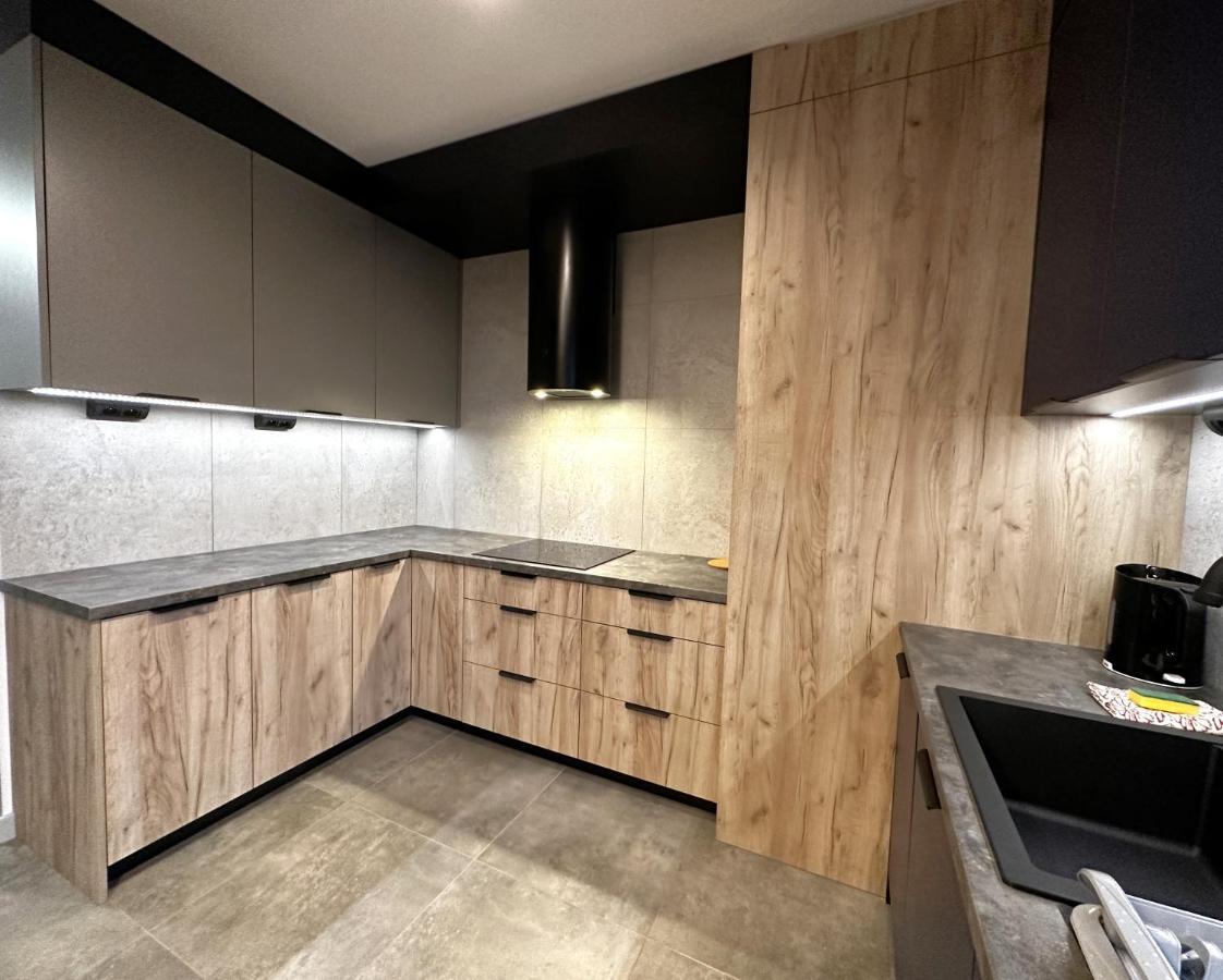 Apartament Lotnisko Chopina Warsaw Airport Bagian luar foto