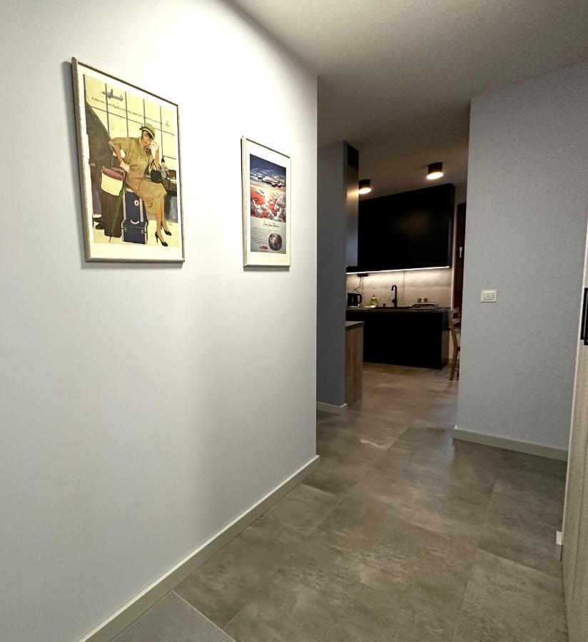 Apartament Lotnisko Chopina Warsaw Airport Bagian luar foto