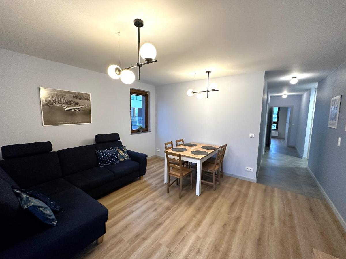 Apartament Lotnisko Chopina Warsaw Airport Bagian luar foto