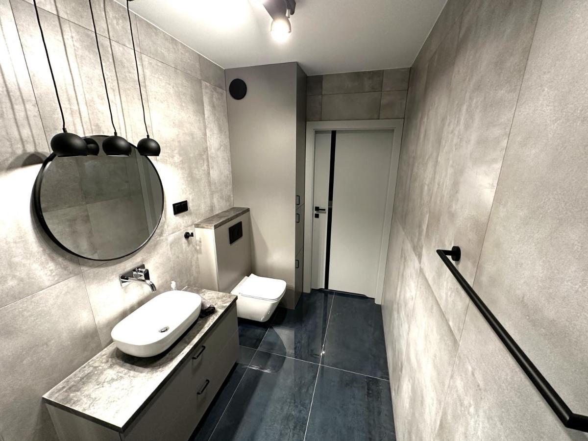 Apartament Lotnisko Chopina Warsaw Airport Bagian luar foto