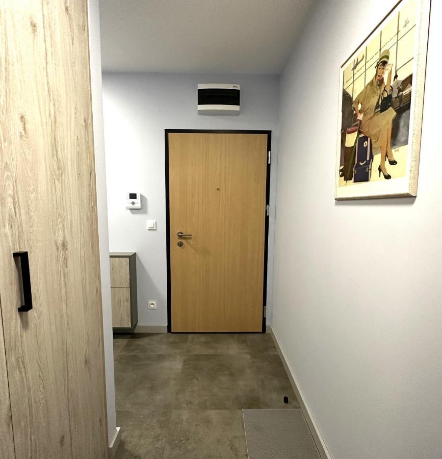 Apartament Lotnisko Chopina Warsaw Airport Bagian luar foto