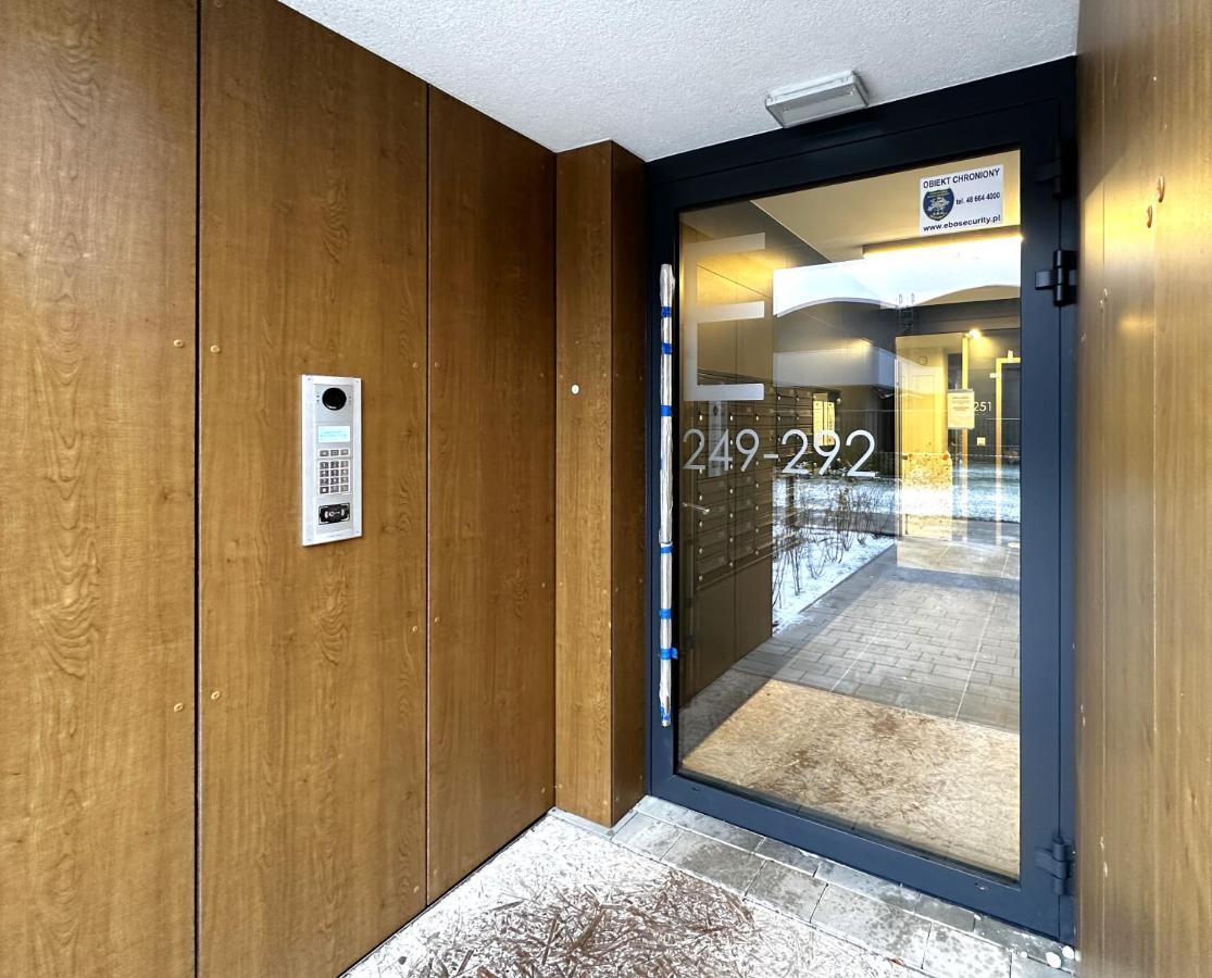 Apartament Lotnisko Chopina Warsaw Airport Bagian luar foto