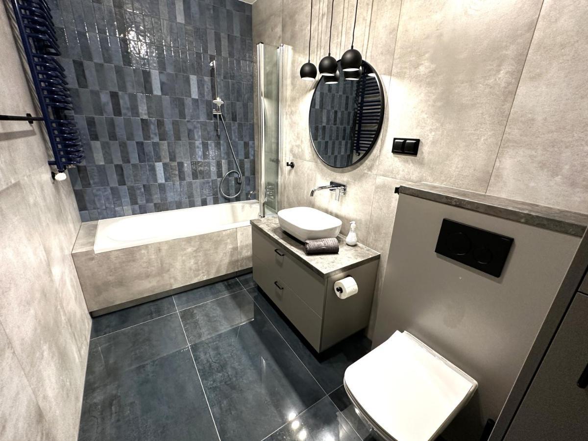 Apartament Lotnisko Chopina Warsaw Airport Bagian luar foto