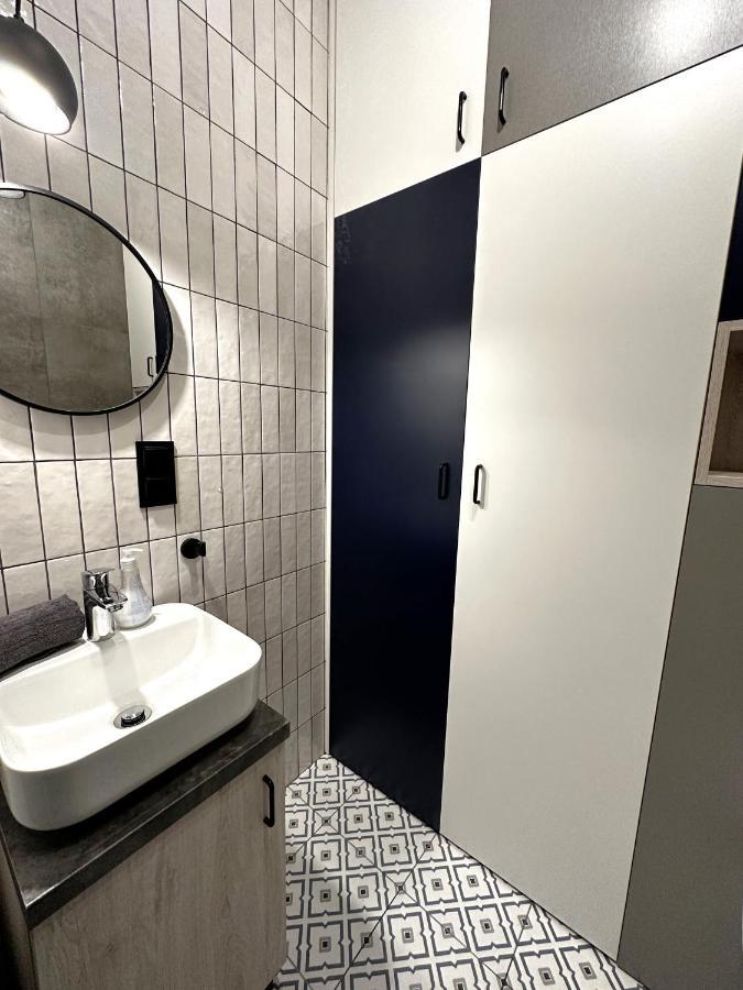 Apartament Lotnisko Chopina Warsaw Airport Bagian luar foto
